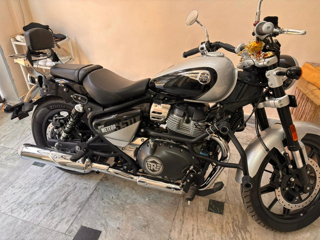 Super Meteor 650 - Detachable Pillion Backrest with luggage rack
