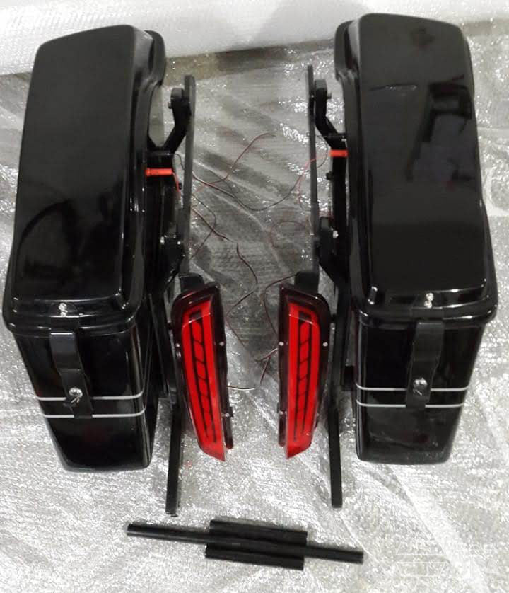 Roadster 1200 – Side Panniers