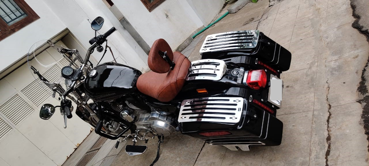 Custom 1200 – Side Panniers