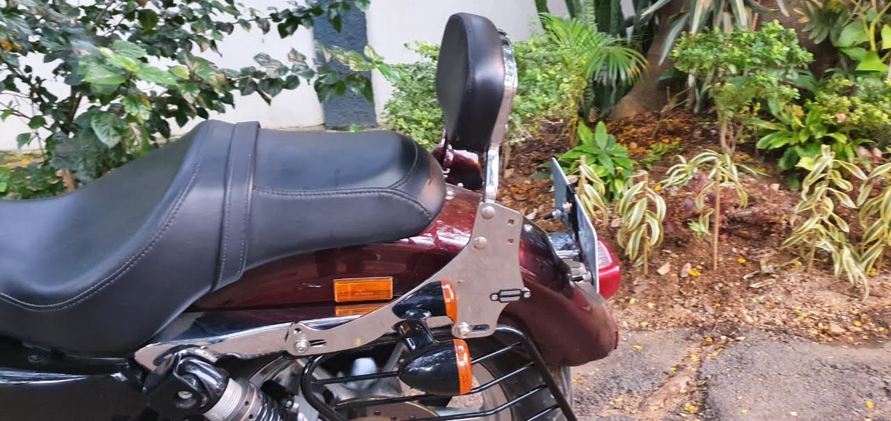 Roadster 1200 – Pillion Backrest – Moulded Backrest Stout and Tall
