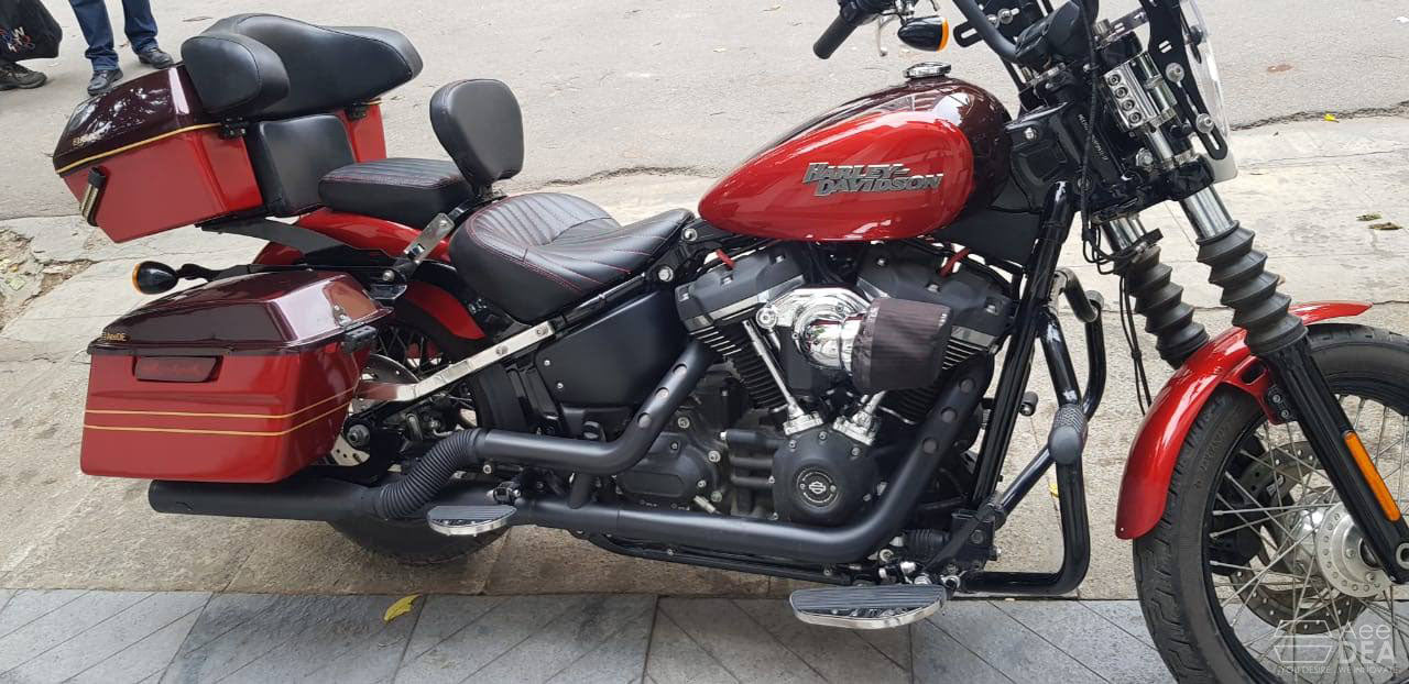 Street Bob 2018 touring top box with pillion backrest and armrests