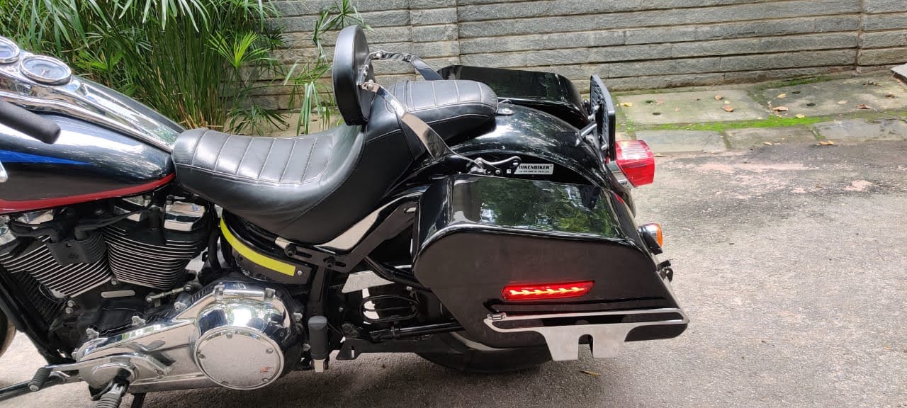 Touring saddlebags for Harley Low Rider 2020 with aerodynamic design