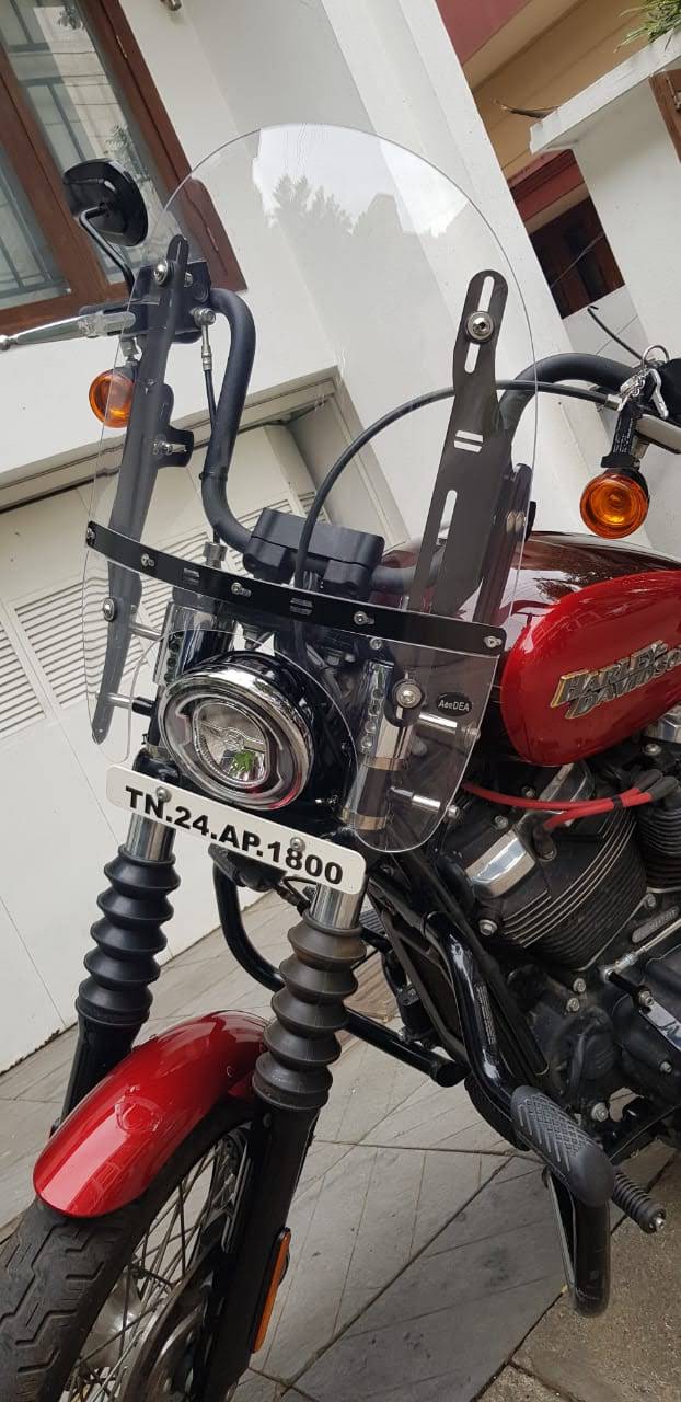 Street Bob 2018 – Fully Adjustable Windshield – Split Tall Type